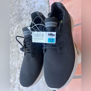 Skechers men’s shoes size 12
